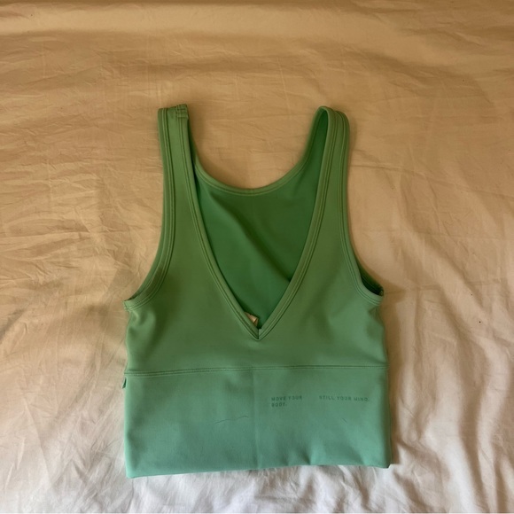 Lululemon power pivot everlux tank top - Picture 2 of 3